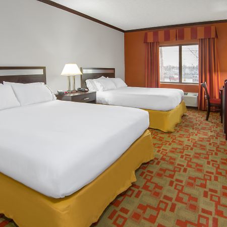 Holiday Inn Express Cleveland Airport - Brook Park By Ihg Exteriér fotografie