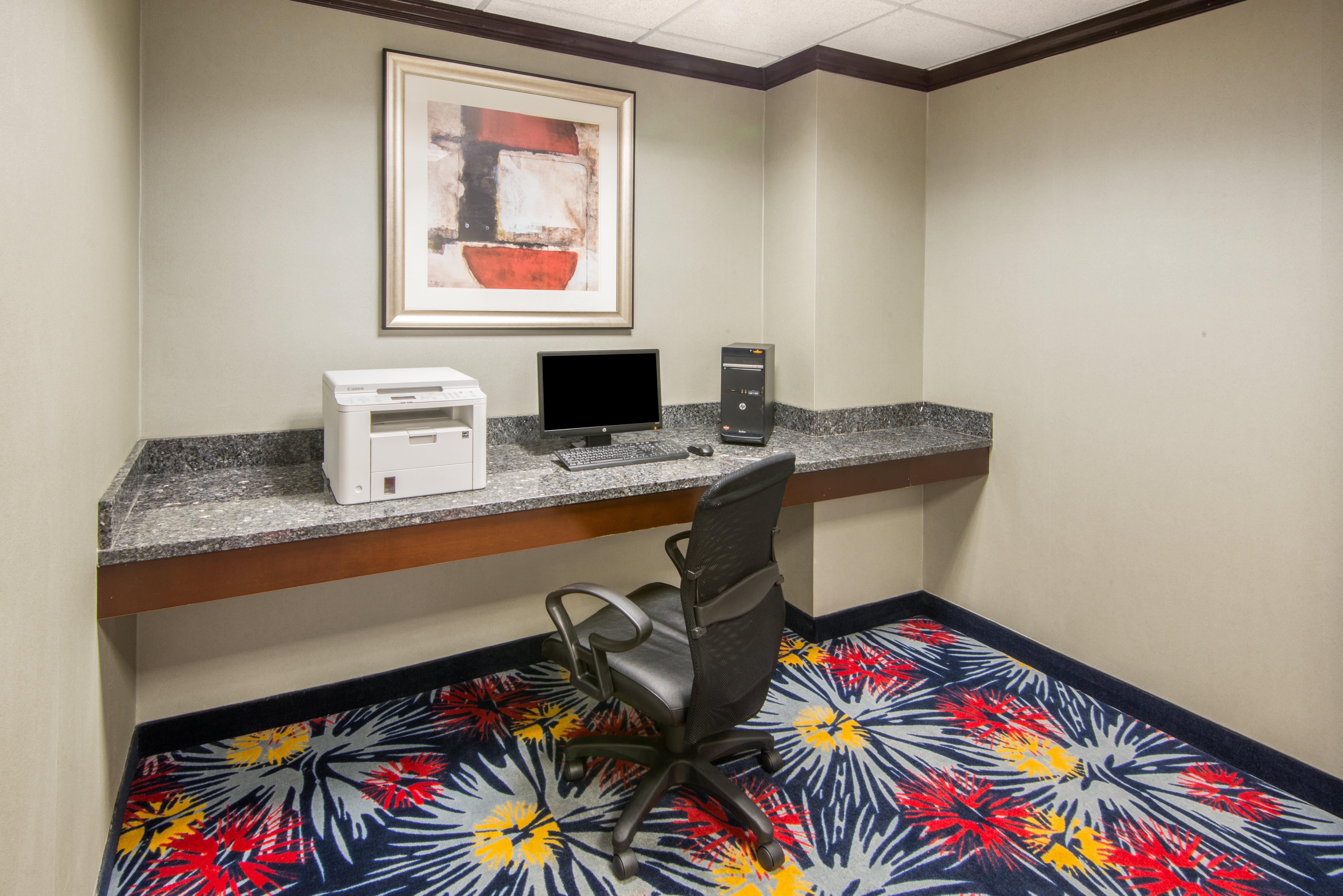 Holiday Inn Express Cleveland Airport - Brook Park By Ihg Exteriér fotografie
