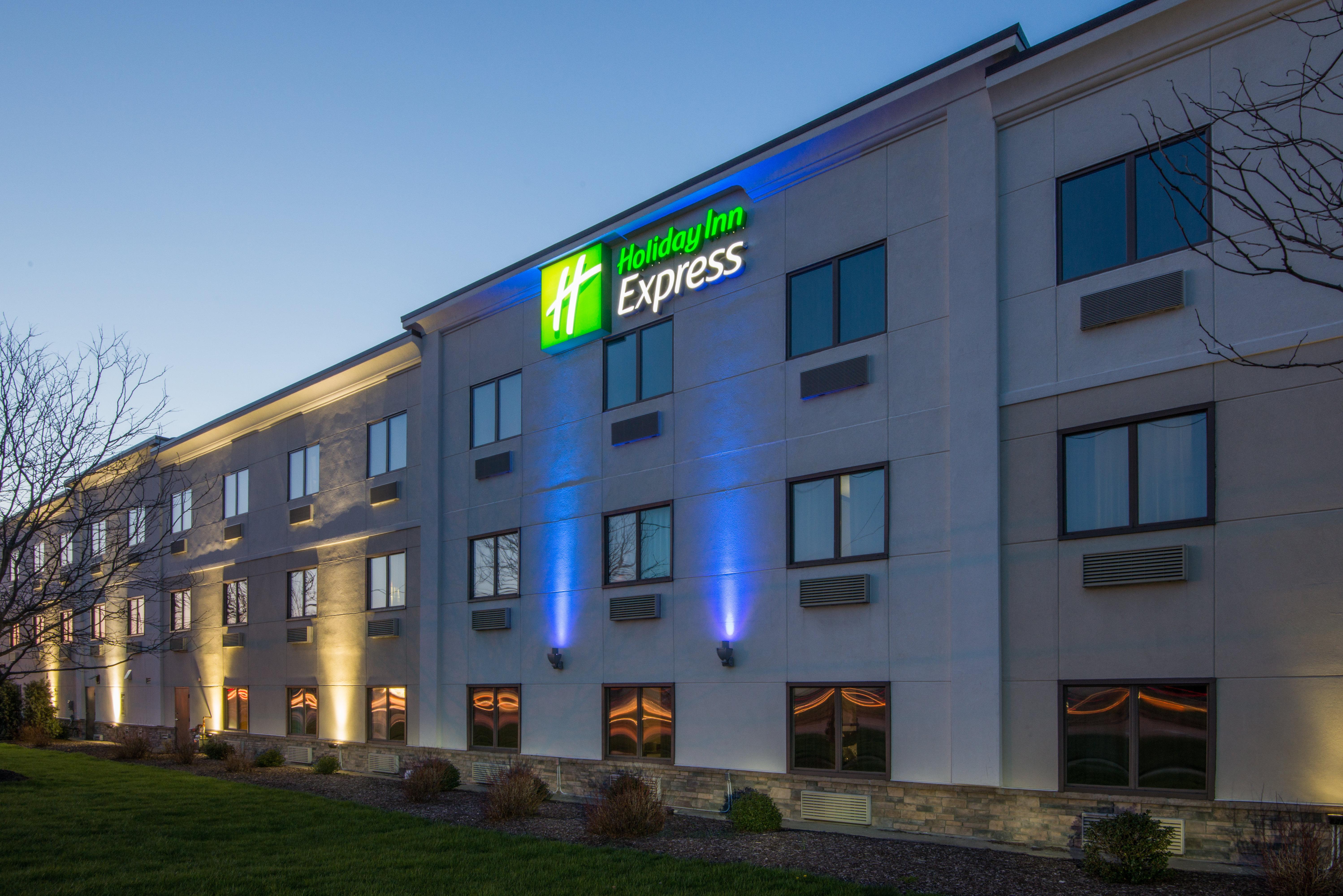 Holiday Inn Express Cleveland Airport - Brook Park By Ihg Exteriér fotografie