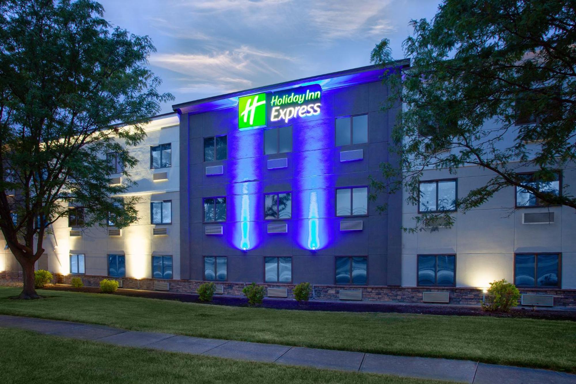 Holiday Inn Express Cleveland Airport - Brook Park By Ihg Exteriér fotografie