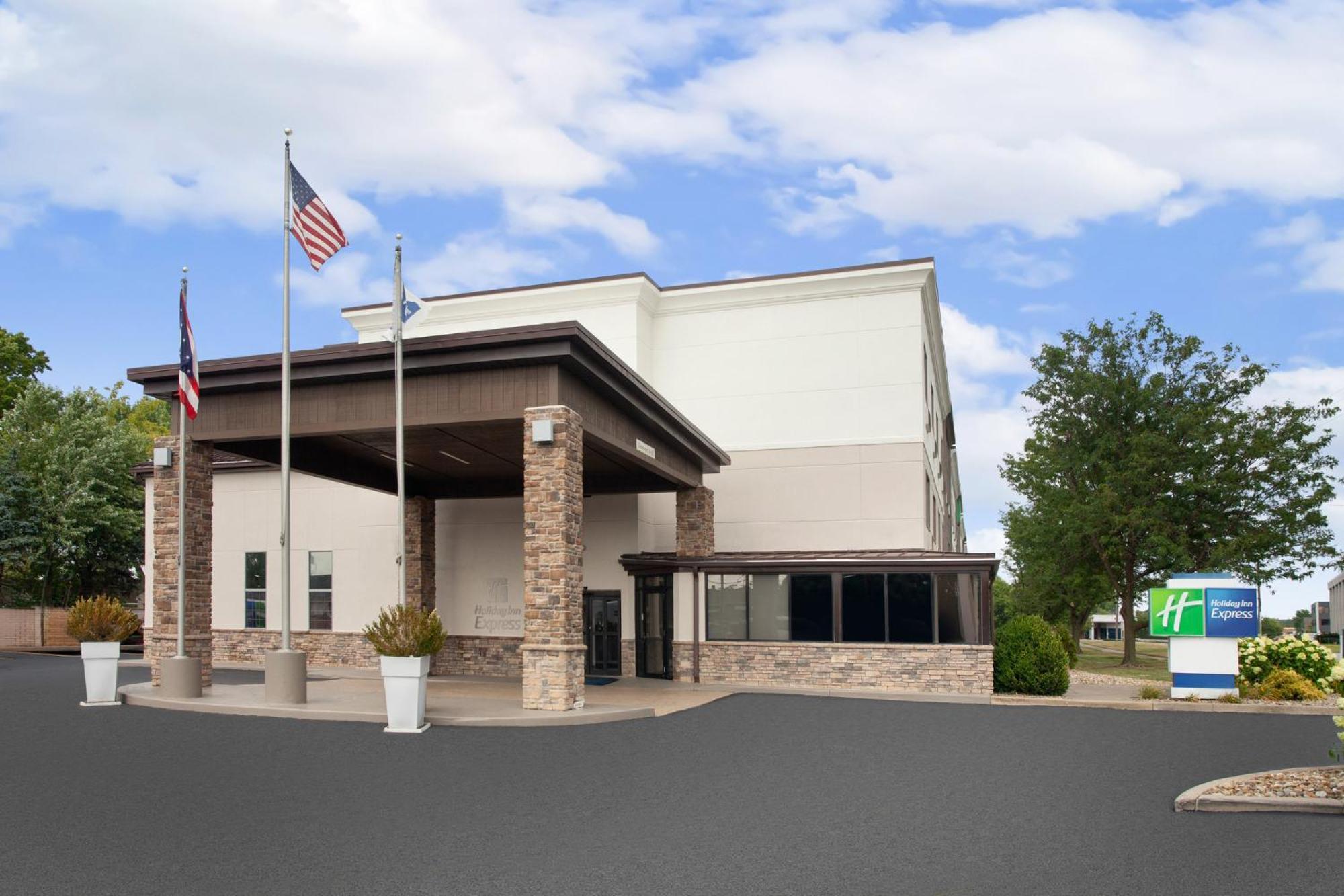 Holiday Inn Express Cleveland Airport - Brook Park By Ihg Exteriér fotografie