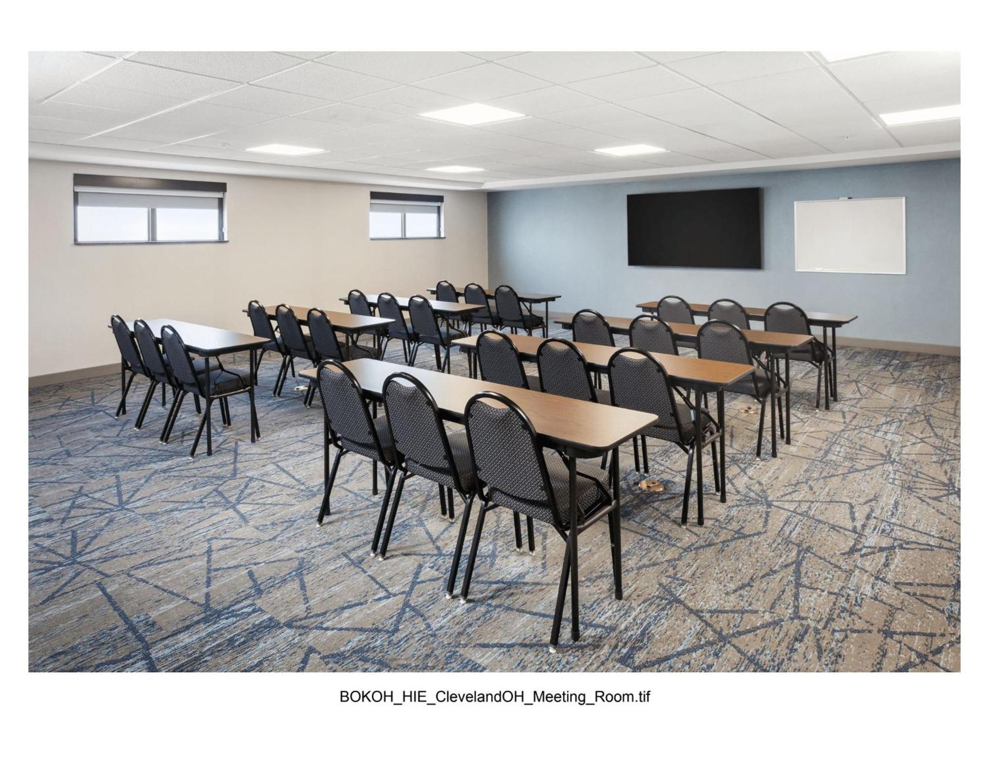 Holiday Inn Express Cleveland Airport - Brook Park By Ihg Exteriér fotografie